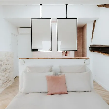 Chateau La Grande Clotte Bed & Breakfast