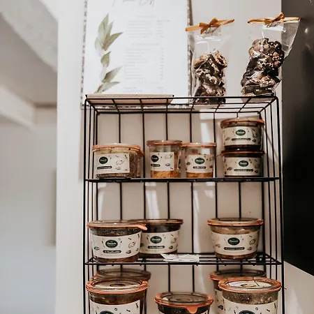 Chateau La Grande Clotte فندق مبيت وإفطار 3*